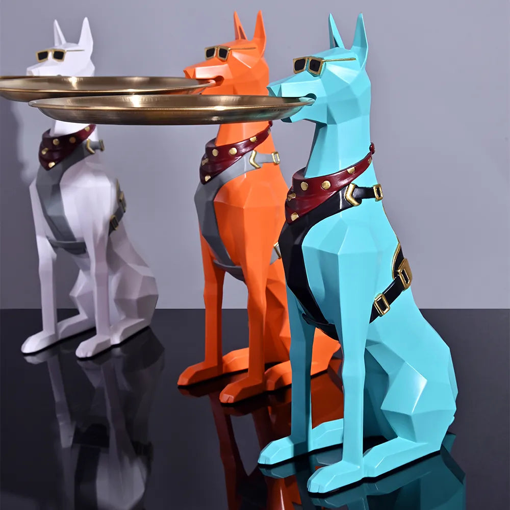 Resin Art Dog Statue Butler with Tray for Keys Jewelry Holder Doberman Pinscher Sculptures Living Room Decoration Table Ornament