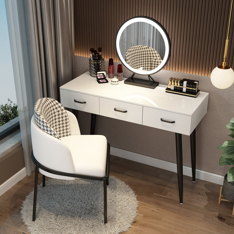 Northern Europe dresser bedroom Internet celebrity Ins wind Modern simplicity Large-sized apartment Dressing table female small-scale dresser With lamp