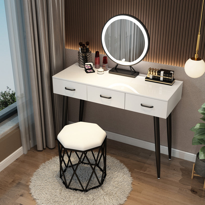 Northern Europe dresser bedroom Internet celebrity Ins wind Modern simplicity Large-sized apartment Dressing table female small-scale dresser With lamp